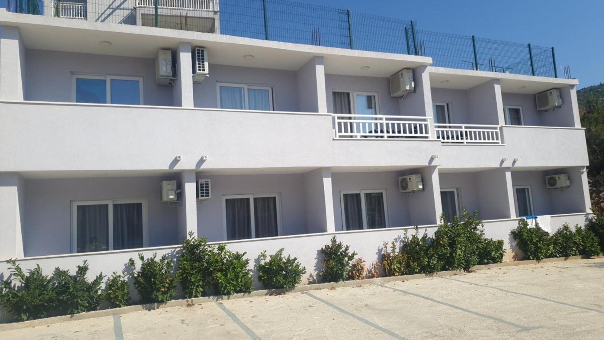 Studio & Apartments More เนอุม ภายนอก รูปภาพ
