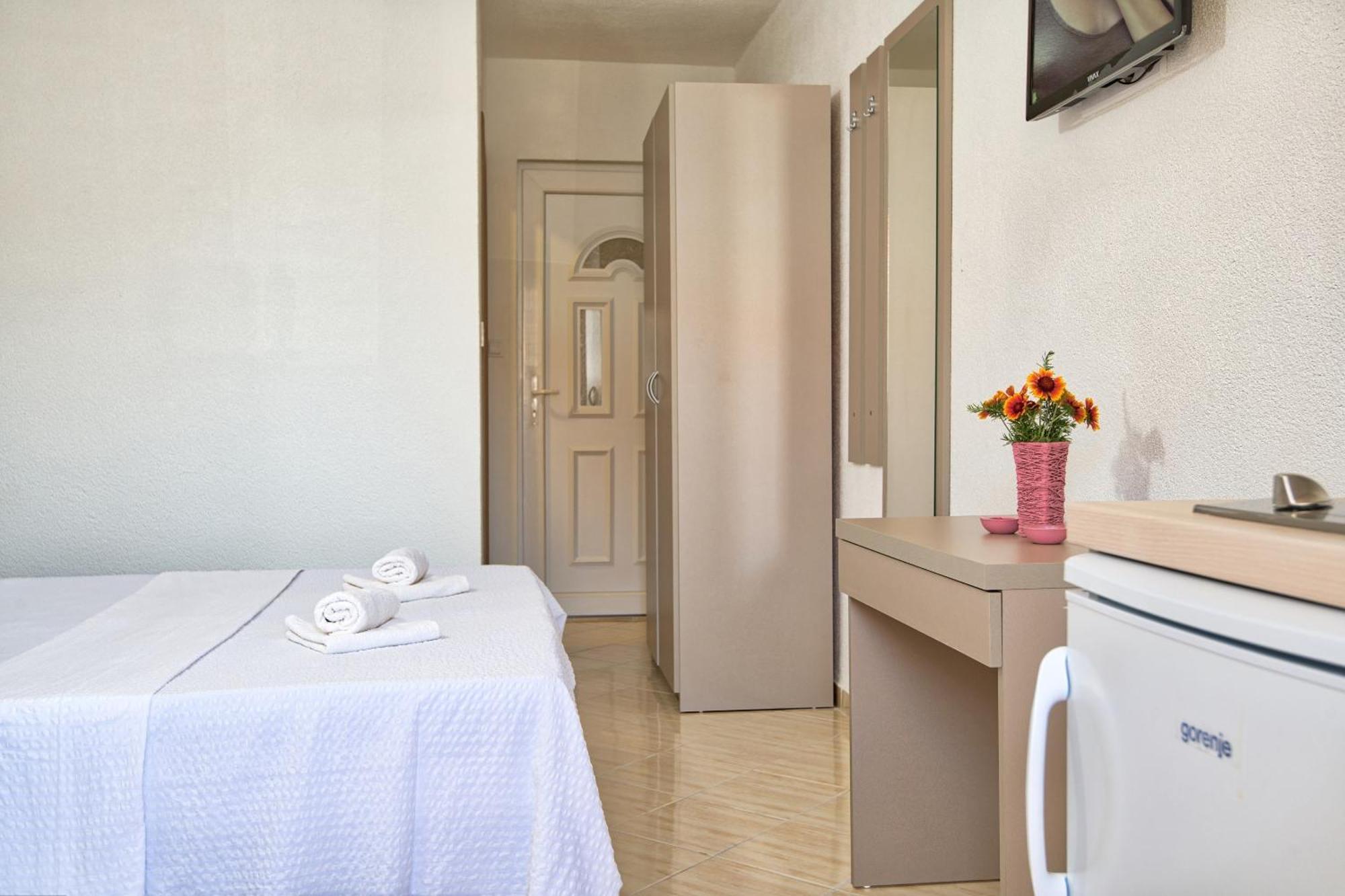 Studio & Apartments More เนอุม ห้อง รูปภาพ
