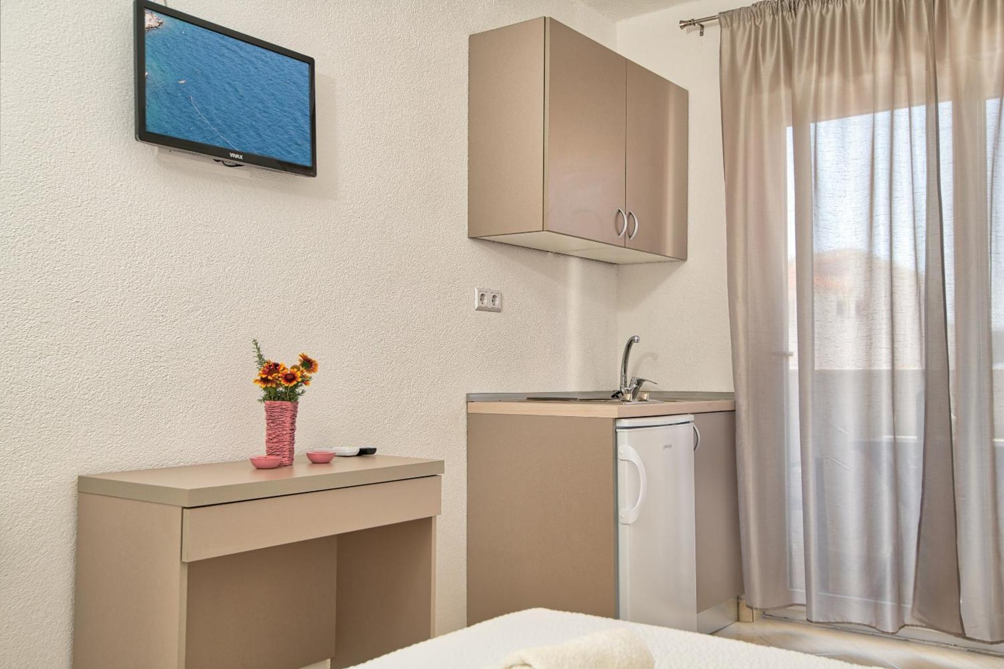 Studio & Apartments More เนอุม ภายนอก รูปภาพ