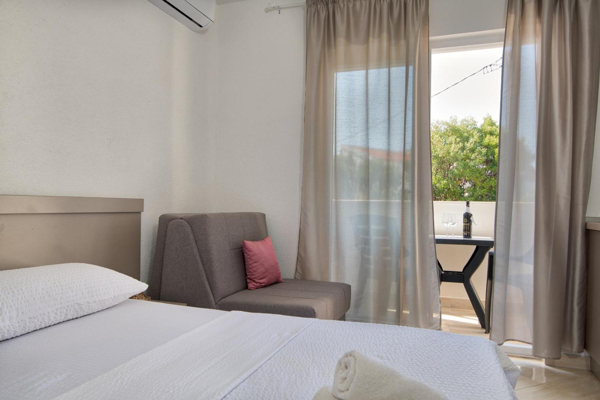 Studio & Apartments More เนอุม ภายนอก รูปภาพ