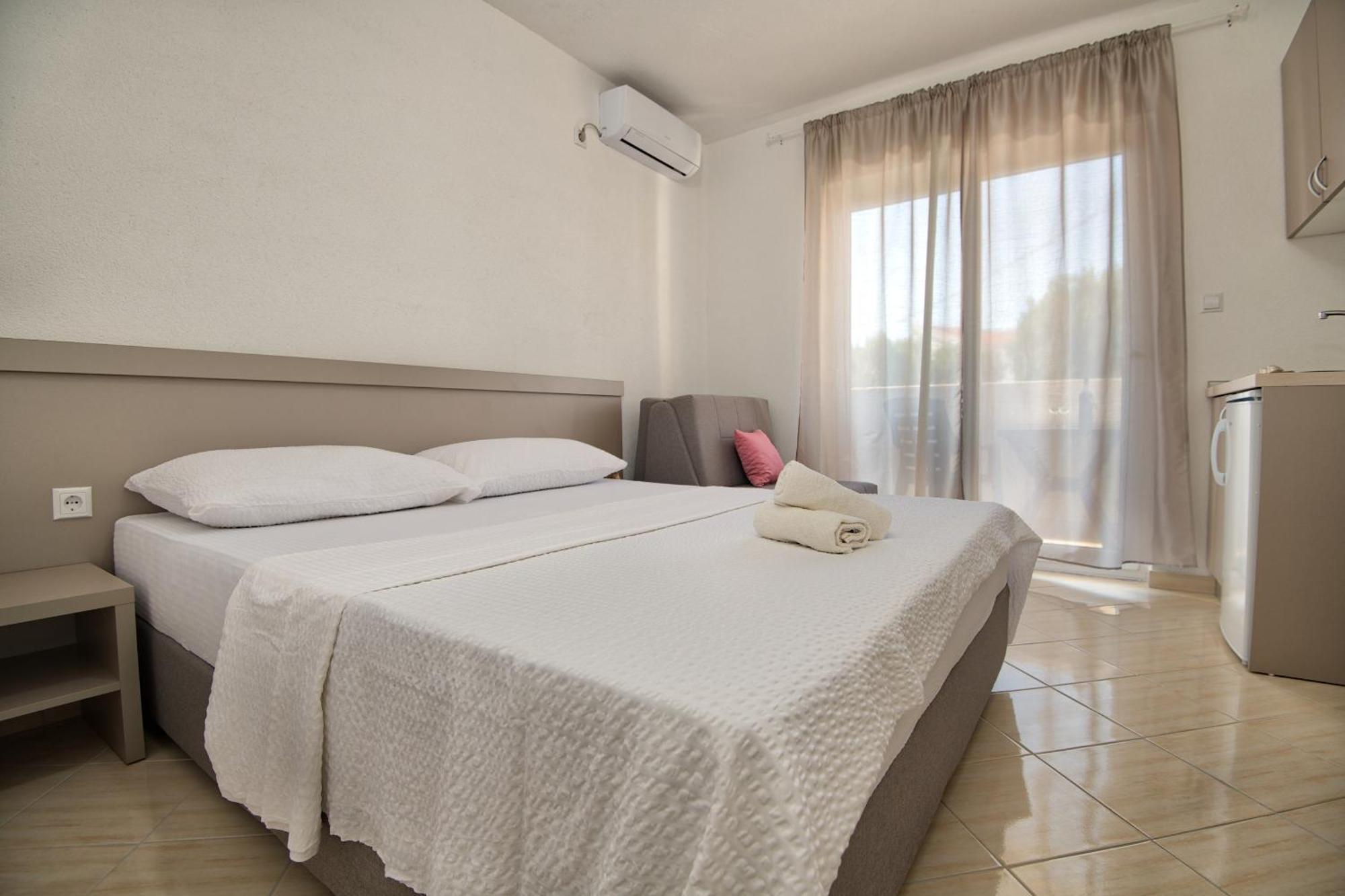 Studio & Apartments More เนอุม ภายนอก รูปภาพ