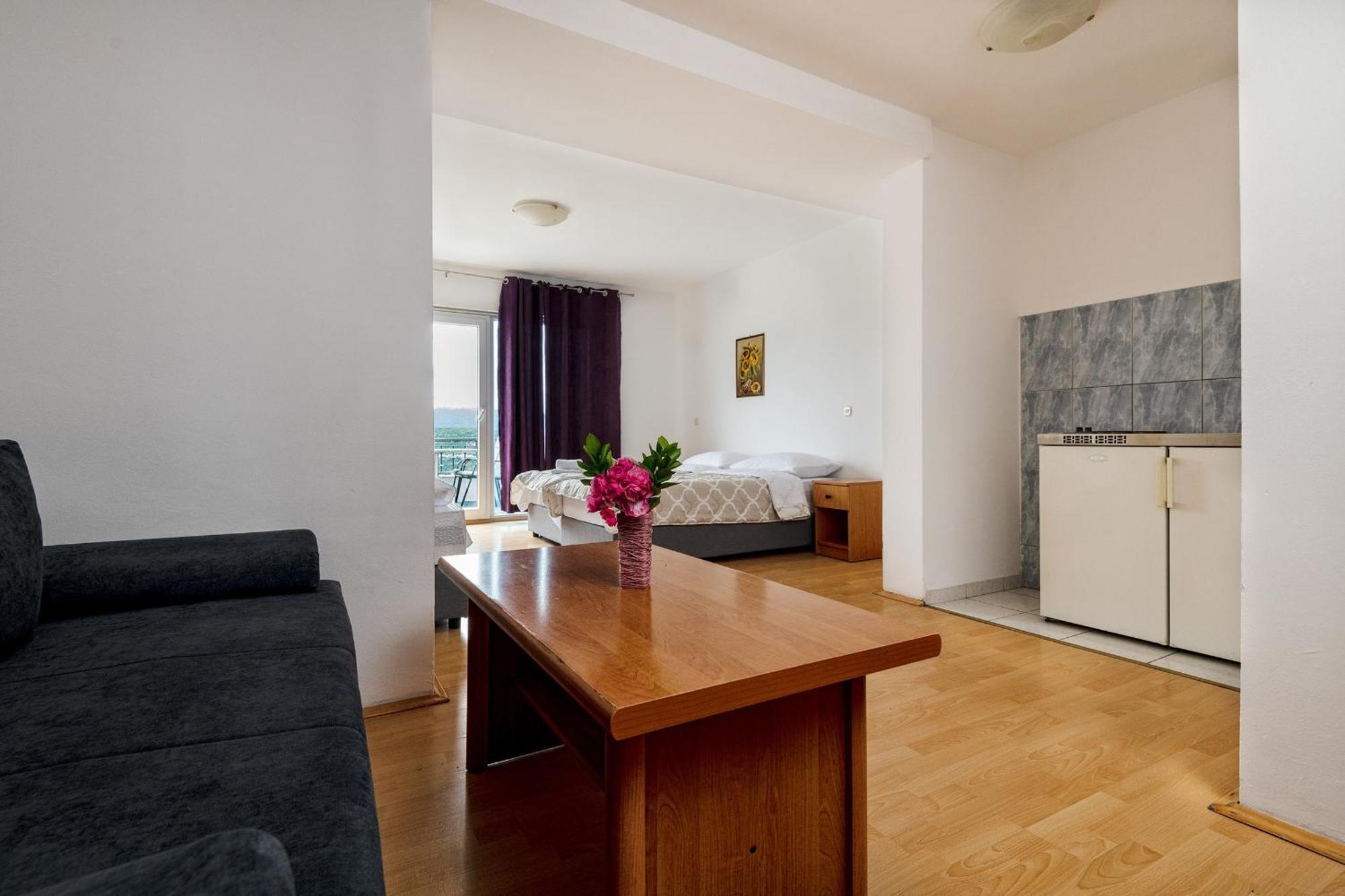 Studio & Apartments More เนอุม ภายนอก รูปภาพ